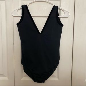 bullet pointe velvet trim black leotard